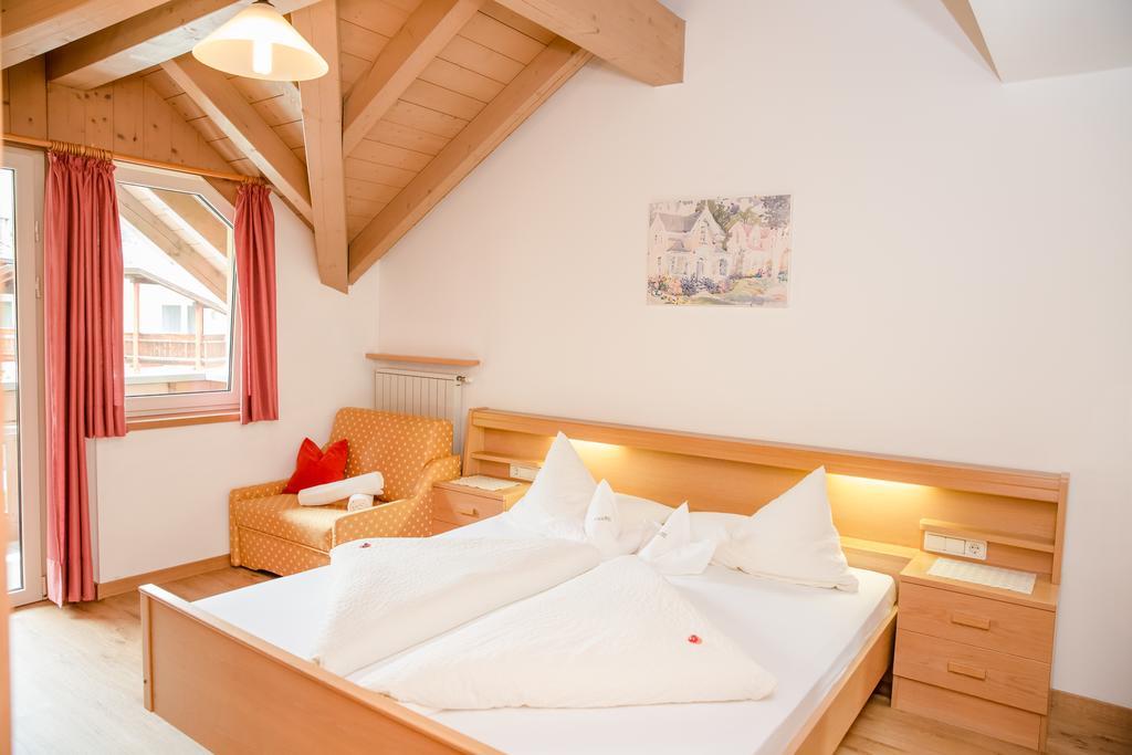 Alpine Life Hotel Anabel カディピエトラ エクステリア 写真