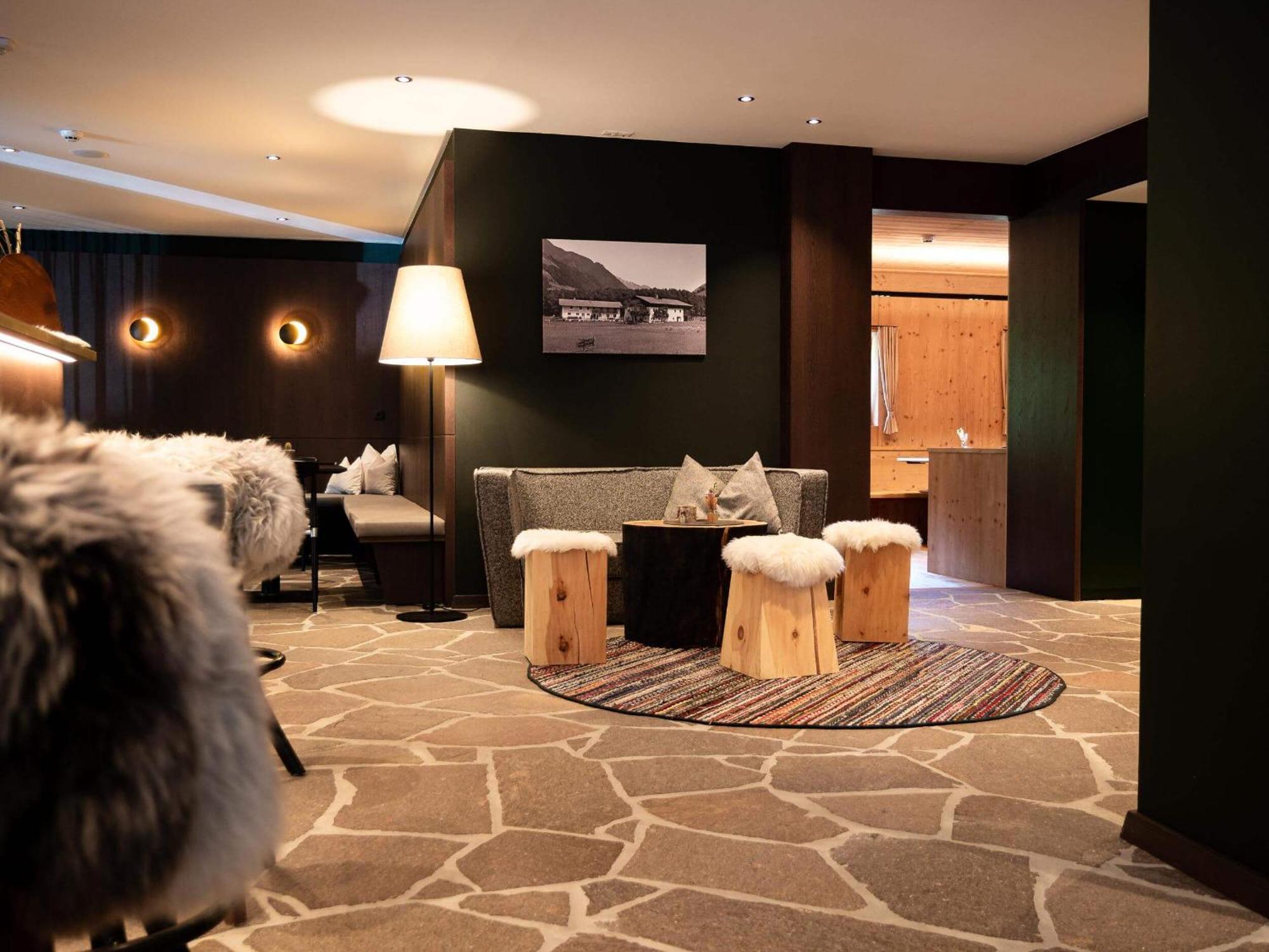 Alpine Life Hotel Anabel カディピエトラ エクステリア 写真